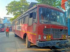 4 labourers killed as UP Roadways bus runs over 7 people in Greater Noida 