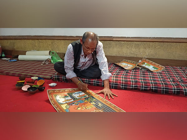 Rare painting techniques by Odisha Pattachitra artist stir interest