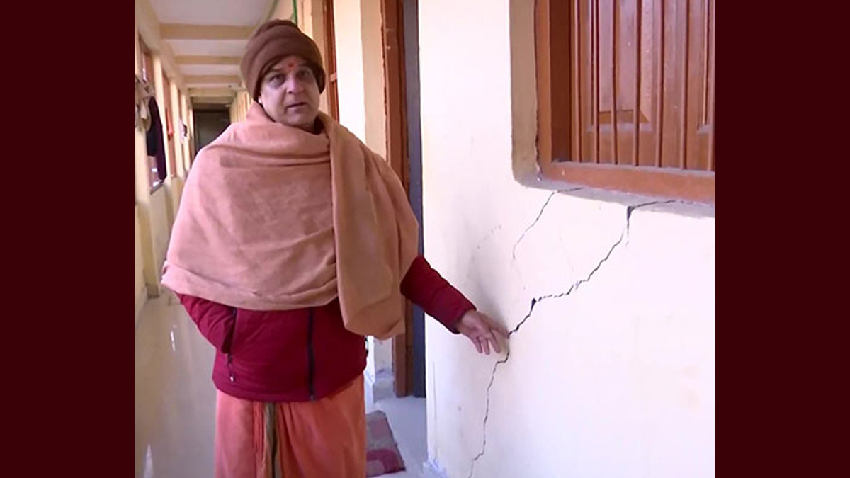 Uttarakhand’s Jyothirmath: Shankaracharya Matth also develops cracks.