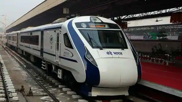 Stone pelting incident on Vande Bharat Express again