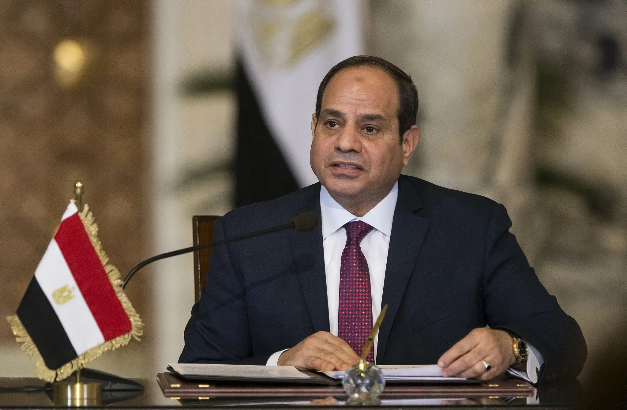 Egyptian President discuss trade, defence & security with PM Modi in Cairo