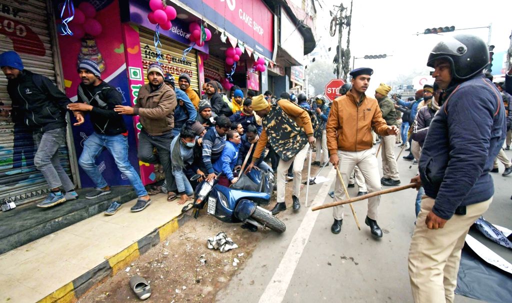 Police lathi charge TDP workers gathered to welcome Chandrababu Naidu