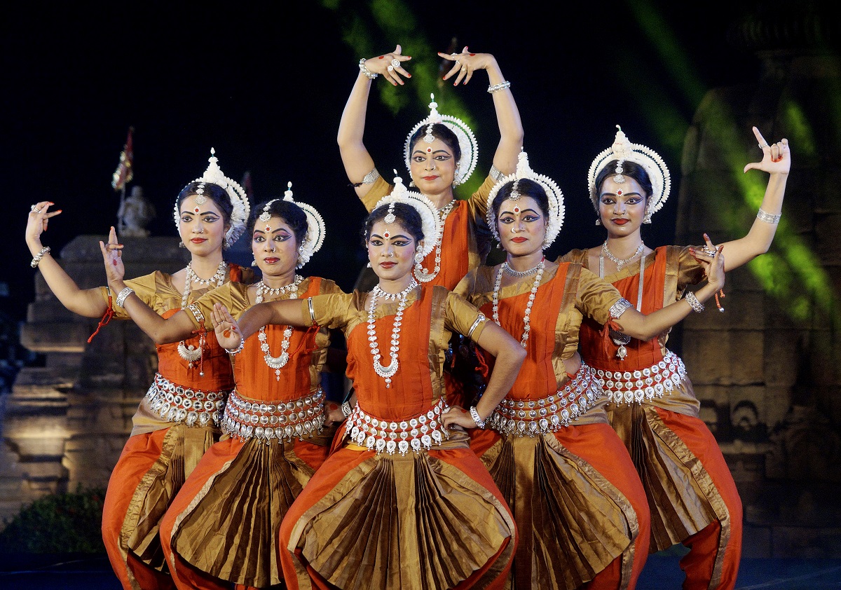 Artists perform Odissi dance during Mukteswar dance festival-2023 in Bhubaneswar