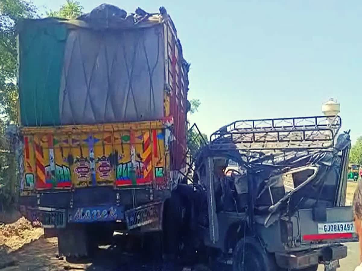 Gujarat: 7 killed as jeep carrying 18 persons rams into truck in Patan; driver absconding