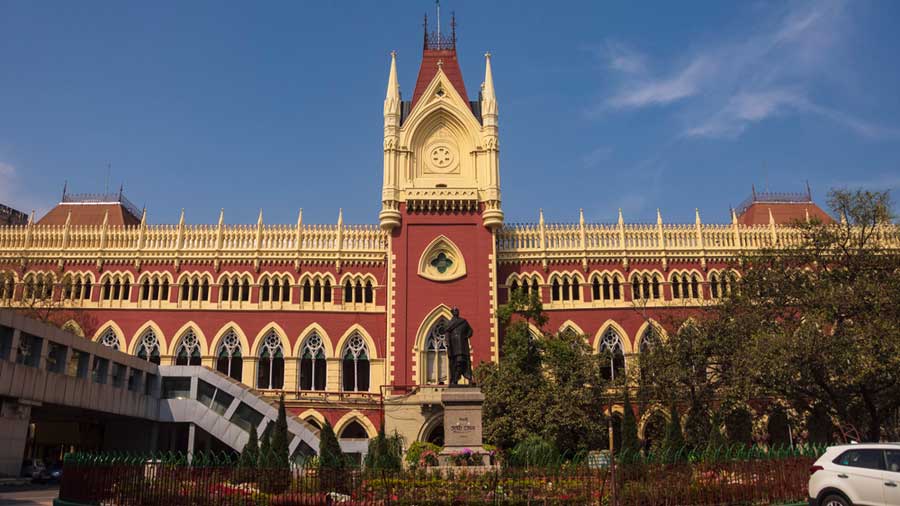 Calcutta High Court Bar Association Requested Withdrawal Of All Judicial Work From Judge Over Advocate’s Arrest, Resolved To Not Enter His Courtroom