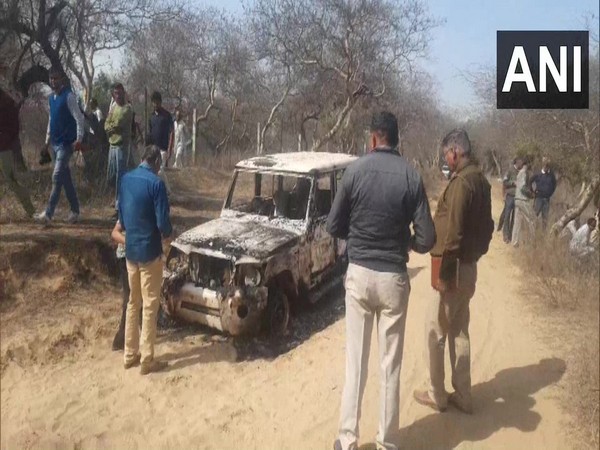 Charred skeletons found in a car, Rajasthan cop hunt for suspects