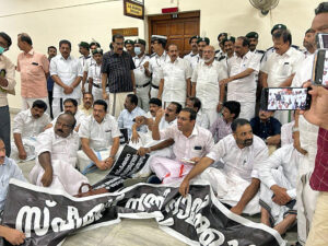 Protest against Speaker in Kerala assembly