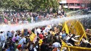 Punjab Police use water cannon on BJP workers