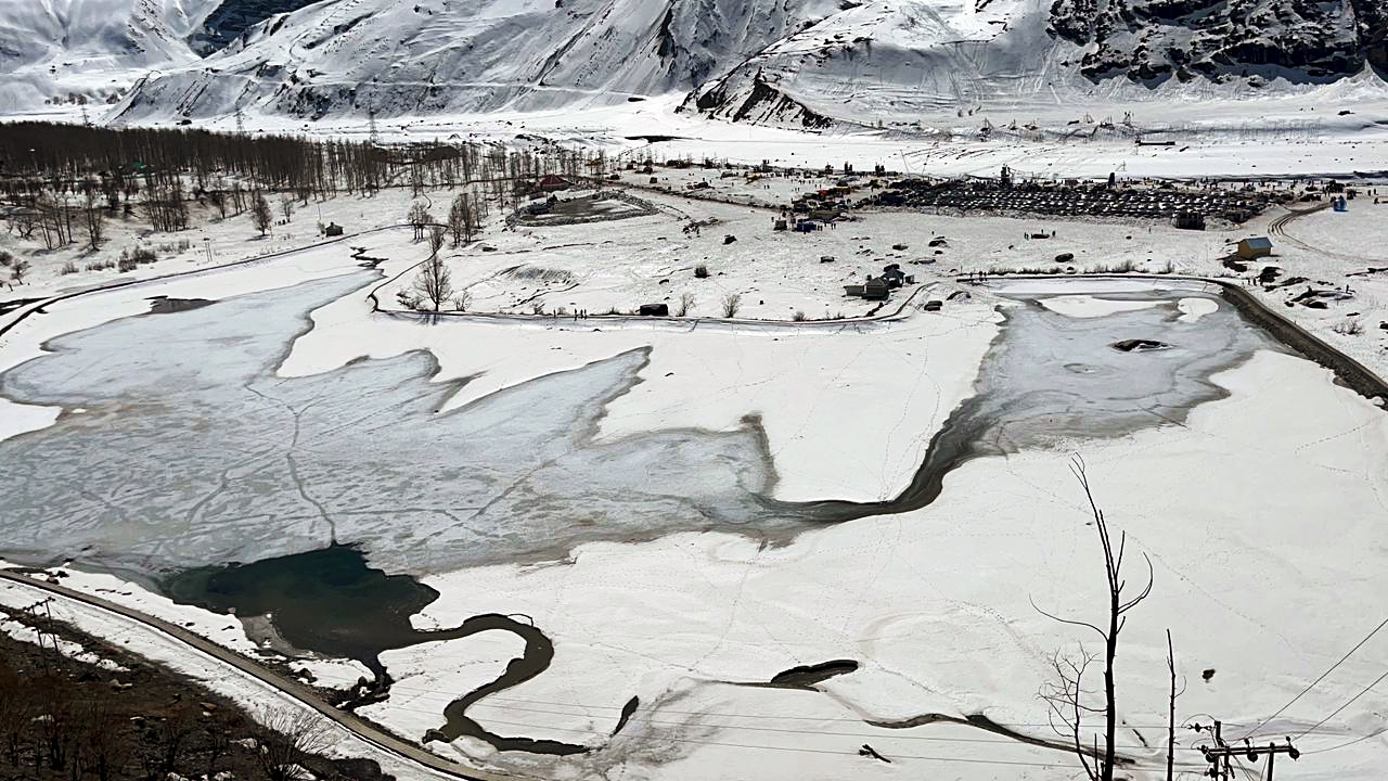 A view of the snow-covered area following heavy snowfall in Sissu