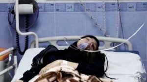 Schoolgirls hospitalized after suspected poisoning in Iran