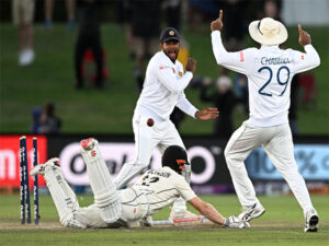 New Zealand overcomes Sri Lanka in dramatic fashion to go 1-0 up in two match test series