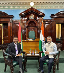 S Jaishankar meets with Manzoor Nadir