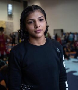 Nisha wins silver, Priya claims bronze in Women’s division