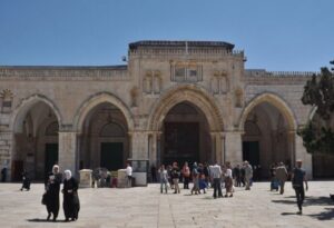 Israeli forces break up worshippers near Al-Aqsa Mosque