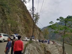 Army truck falls into Teesta river, driver missing