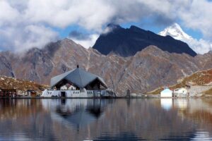 Hemkund Sahib opened for devotees amid religious chants on Saturday morning in the Chamoli district of Uttarakhand