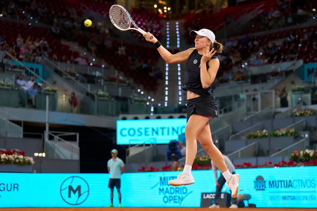 Iga Swiatek defeats Kudermetova to reach Madrid Open finals