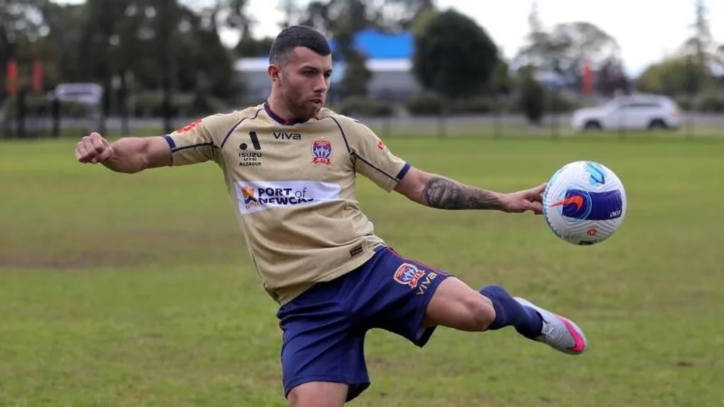 Kerala Blasters signs Newcastle Jets forward Jaushua Sotirio