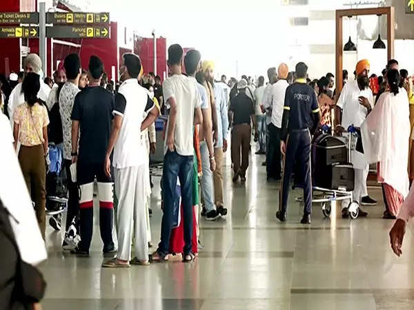 Sharp increase: Domestic airlines carried 1.29 crore passengers in April