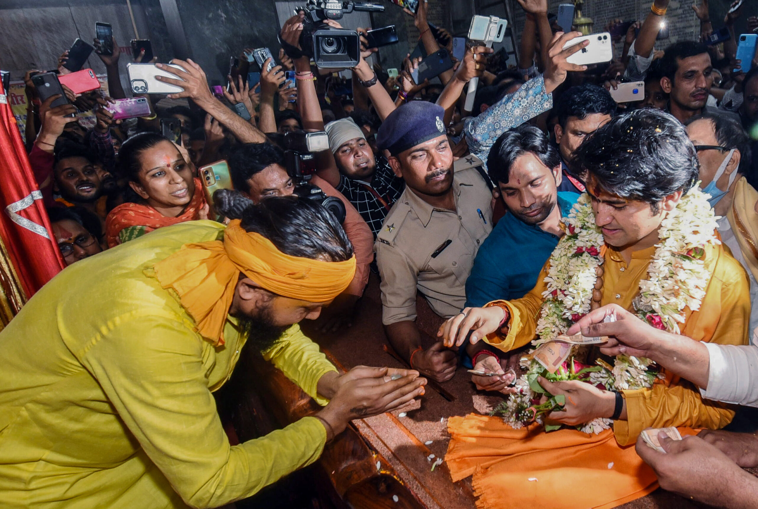 Bageshwar Dham in Madhya Pradesh Draws Lakhs of Devotees on New Year’s Day