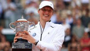 Iga Swiatek retains French Open 2023 crown