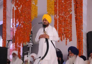 Akal Takht leader asks people not to fall prey to conversion