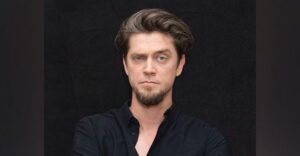 Andy Muschietti To Helm Batman: The Brave And The Bold