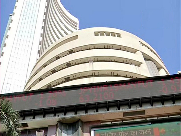 Indian stocks slightly increase; Nifty metal leads