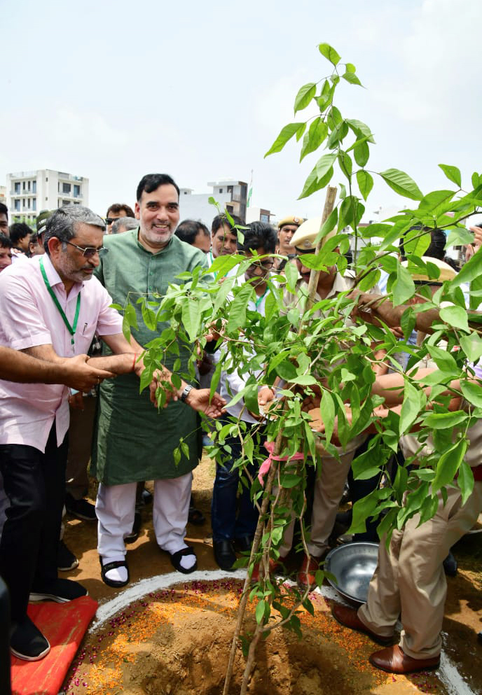 Gopal Rai inaugurates the third ‘Van Mahotsav