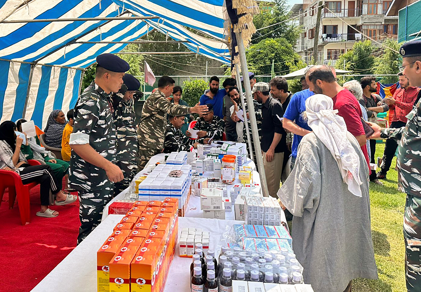 117 battalion CRPF organized a medical camp in Srinagar