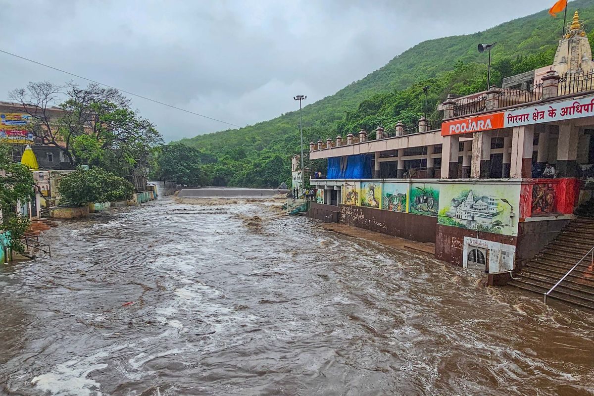 Gujarat CM Bhupendra patel tours Rain-affected areas in jamnagar