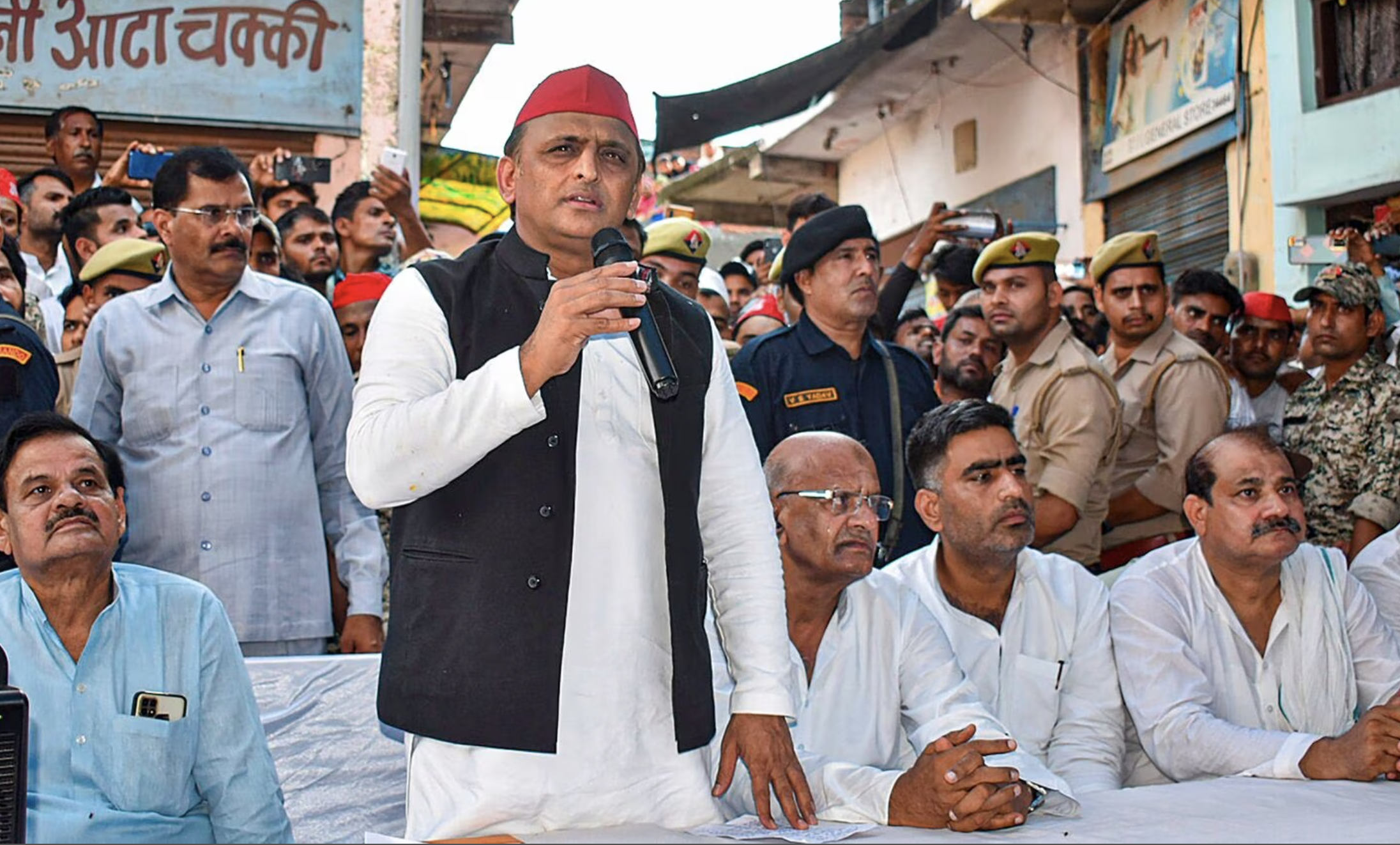 Ahead of Lok Sabha polls, Akhilesh to lead Vikas-Rozgar Yatra from Kannauj