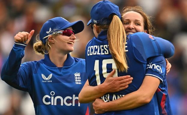 Consolation 69-run win for England in final ODI