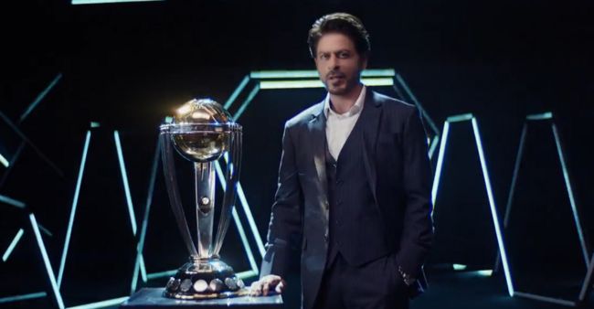 Shah Rukh Khan Strikes A Pose With World Cup Trophy