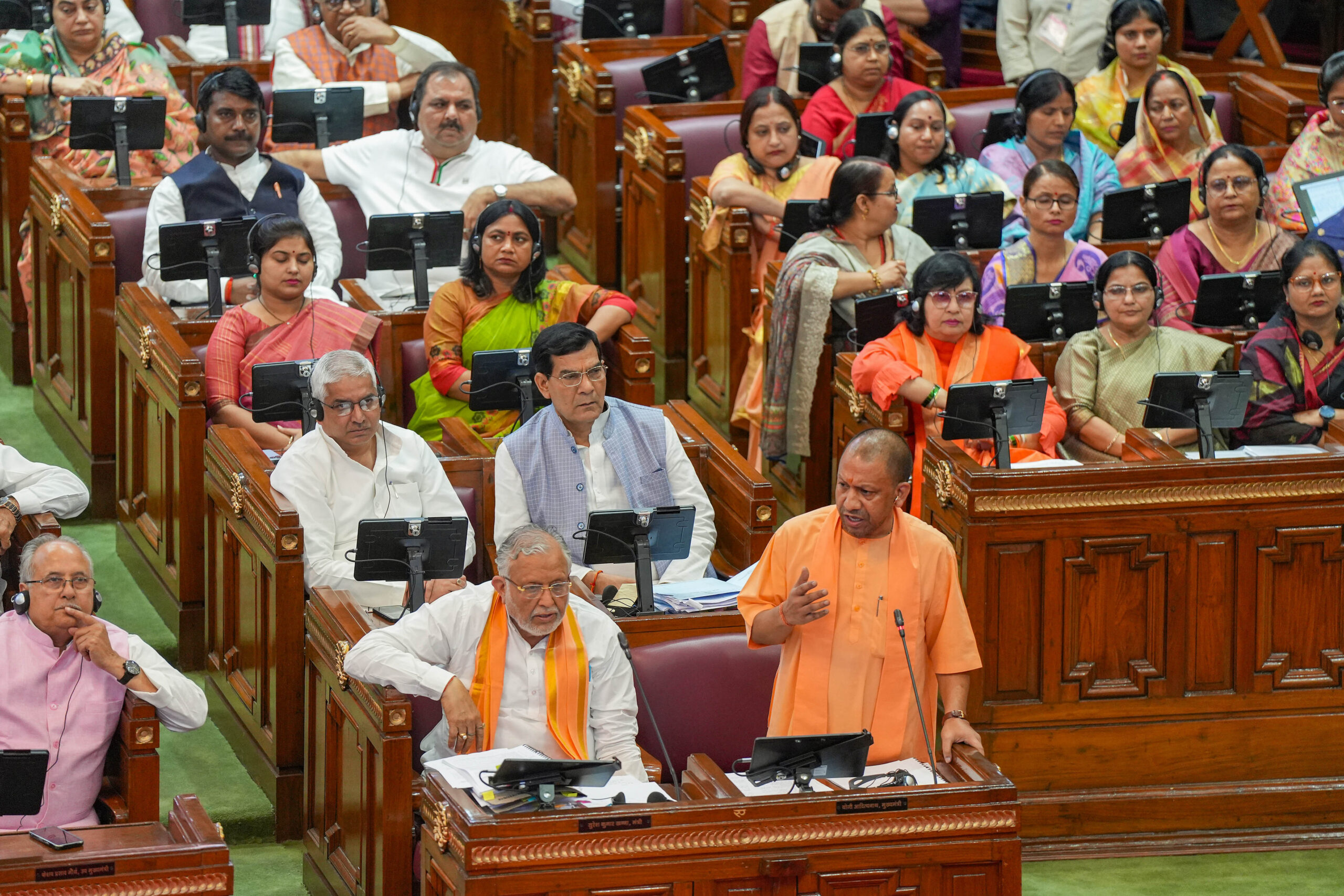 CM Yogi counters Akhilesh’s allegations in assembly session