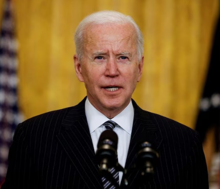 Biden signs executive order blocking US investments in Chinese technology