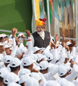 PM Modi had heartwarming interaction with youngsters at Red Fort