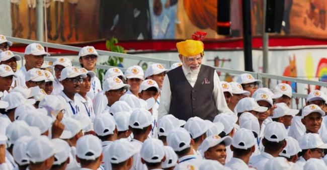 PM Narendra Modi interacts with special guests after I-Day speech