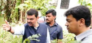 Opposition accuses Fadnavis of manhandling resident during flood visit, BJP refutes claims