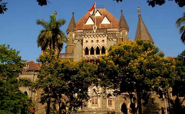 The Bombay High Court in Delhi High Court Quashed Brother’s FIR Against Lawyer Sister, Asked Her To Assist Legal Services Committee For One Month