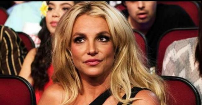 Amid Nasty Divorce From Sam Asghari, Britney Spears Flaunts Her New Snake Tattoo