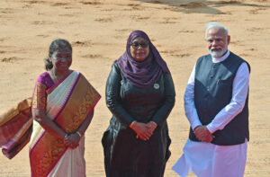 President Murmu with PM Modi receive Tanzanian President Samia Suluhu Hassan as she arrive to attend her ceremonial reception