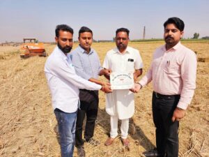 ‘Derabassi SDM Recognizes Farmers for Eco-Friendly Stubble Management’