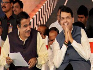 Fadnavis praises Gadkari as a visionary leader at biopic launch