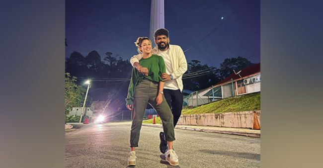 Viral: Vignesh Shivan And Nayanthara Set Couple Goals In New Pic