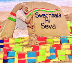 Sand artist Sudarsan Pattnaik made a beautiful sand art dedicated to the nationwide cleanliness drive featuring the sculpture of Prime Minister Narendra Modi, spreading the message of cleanliness at Puri Beach on Sunday. ANI