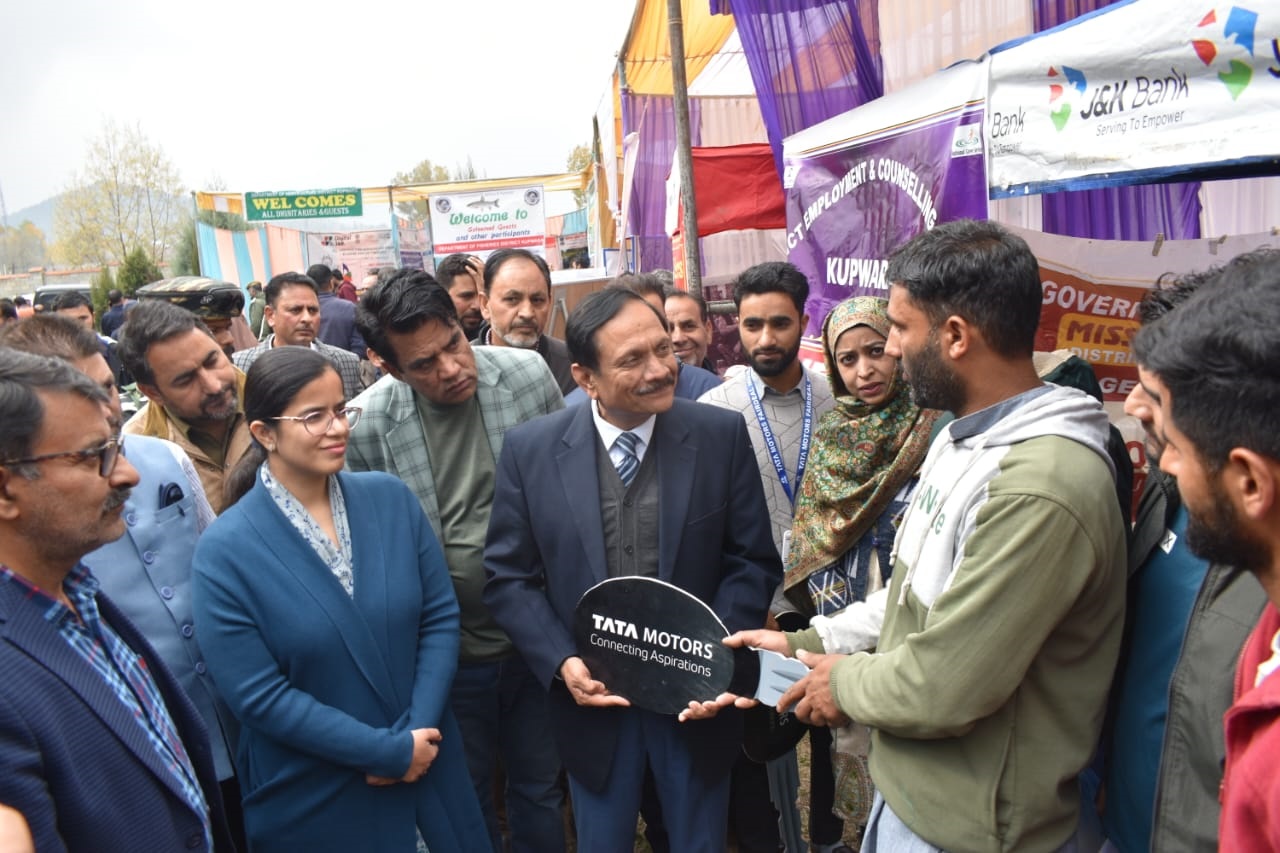 Advisor Bhatnagar presides mega Public Darbar– cum–Grievance Redressal Camp at Handwara