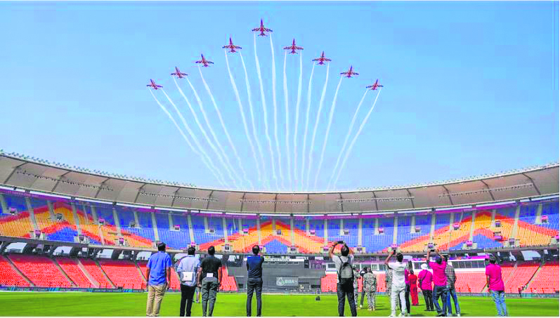 Indian Air Force’s Surya Kiran team puts up spectacular show