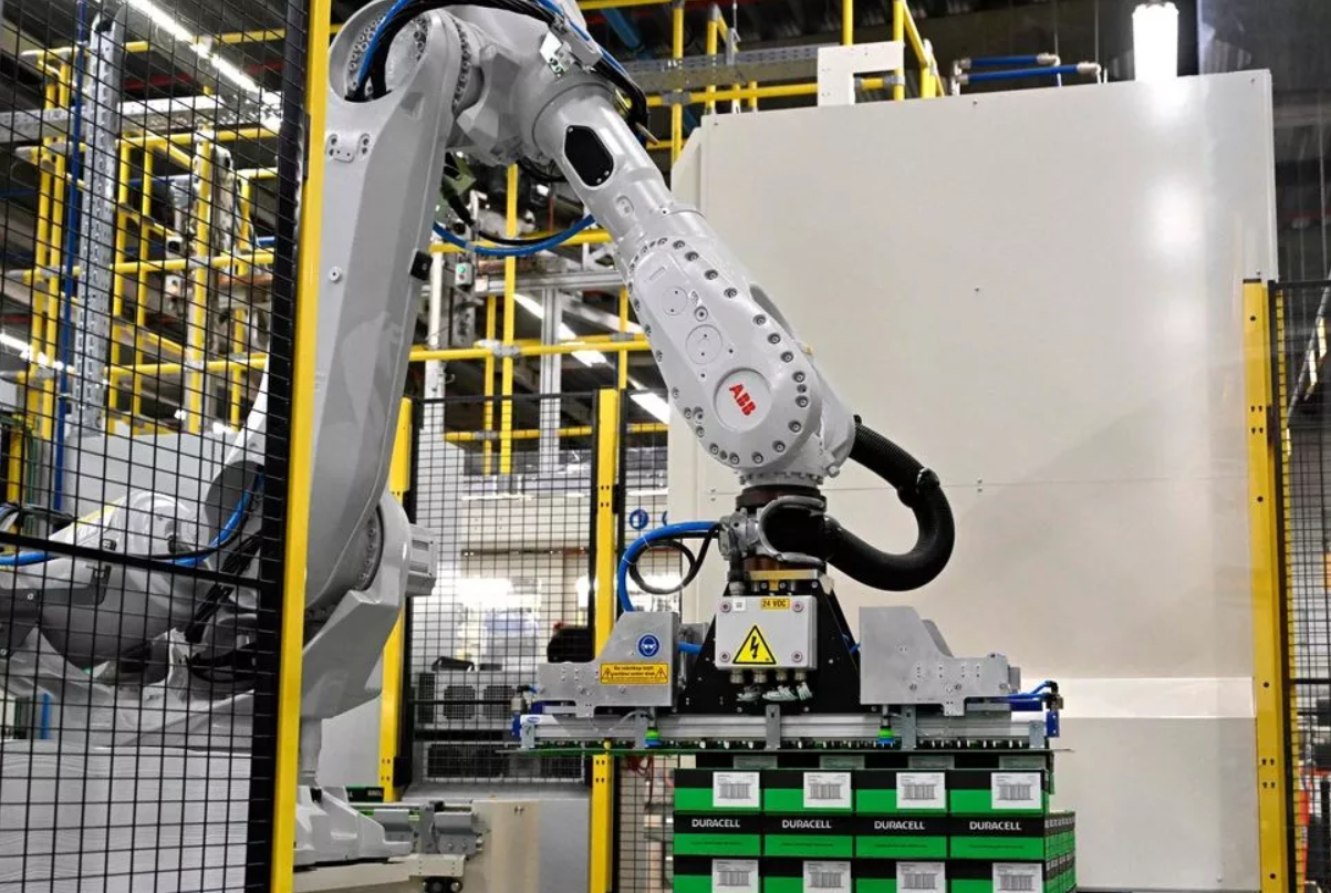 Industrial robot crushes worker in South Korea