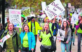 Thousands of California scientists strike over stalled contract talks